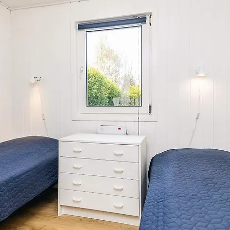 4 Star In Vaeggerlose Bøtø By